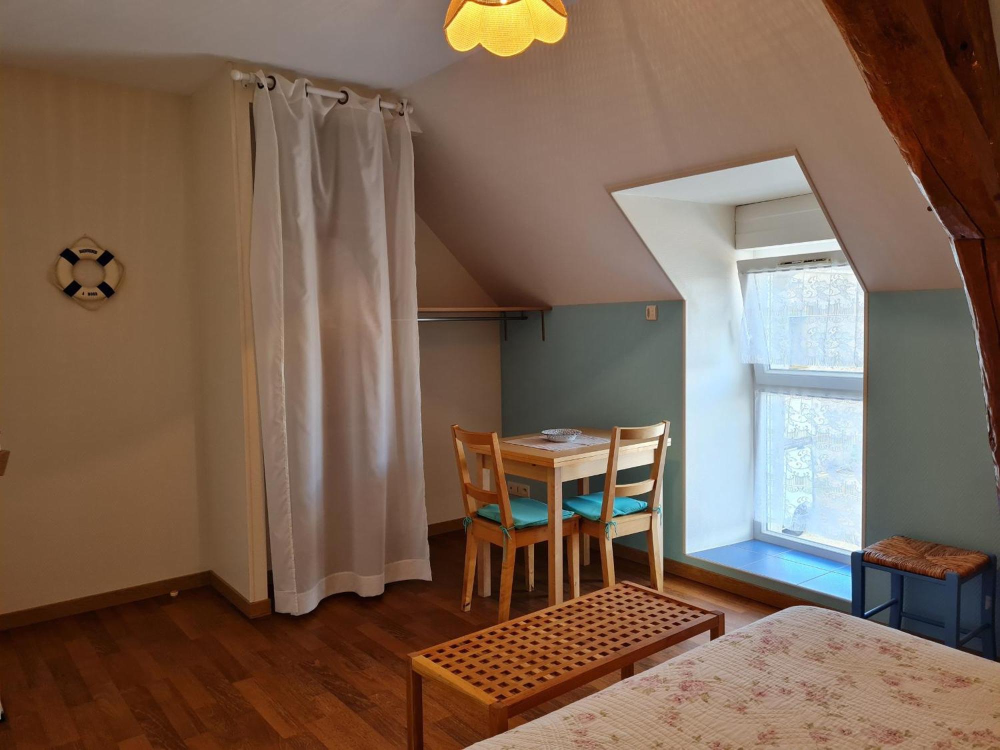 Ferme Renovee Au Calme - 4 Chambres, Petit-Dejeuner Inclu - Fr-1-590-450 Cravant  ภายนอก รูปภาพ